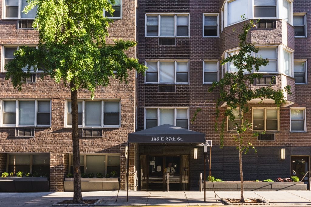 NoFee Apartments in Gramercy Park at The Townsway, located at 145 East 27th St.