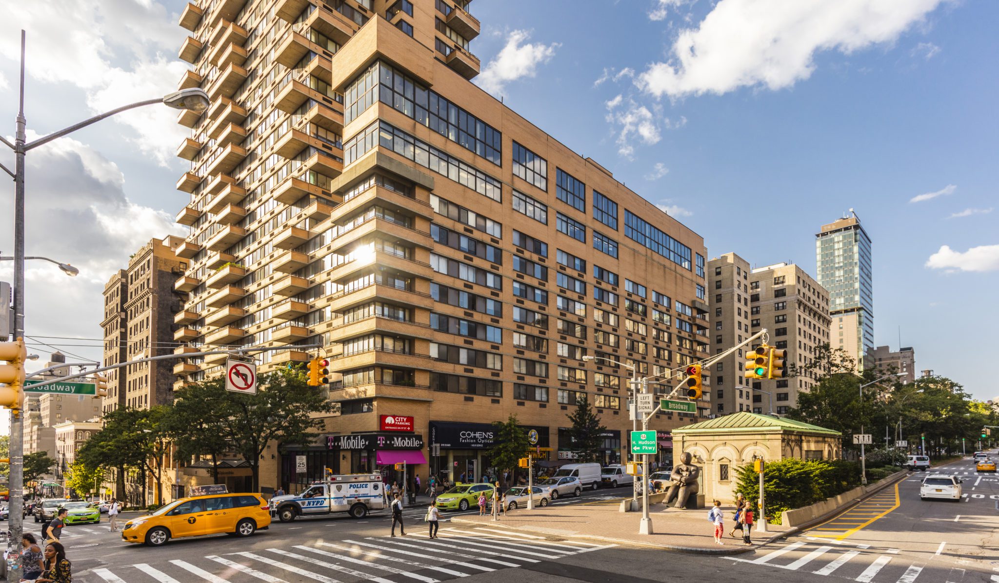 WHY YOU SHOULD CHOOSE THE UPPER WEST SIDE